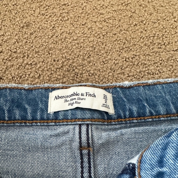 Abercrombie High Rise Mom Shorts - Picture 2 of 3